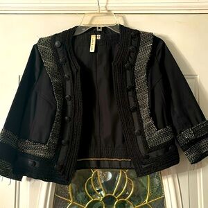 Chic cropped black jacket